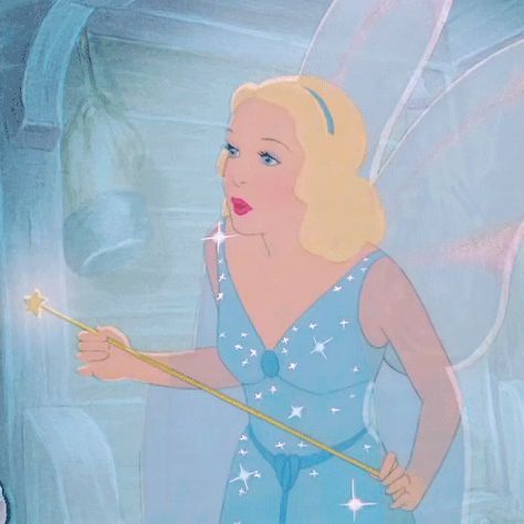 Walt Disney’s "Pinocchio" The Blue Fairy (voiced by Evelyn Venable) (RKO-Walt Disney, 1940) Tema Disney, Disney Gif, Disney Vintage, Blue Fairy, Disney Aesthetic, Disney Lover, Old Cartoons, Pinocchio, Vintage Cartoon