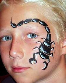 scorpion face painting Cool Face Paint, Animal Face Paintings, Festival Face Paint, Face Painting Tips, Face Painting For Boys, Professional Face Paint, Cheek Art, Painting Face, Airbrush Tattoo