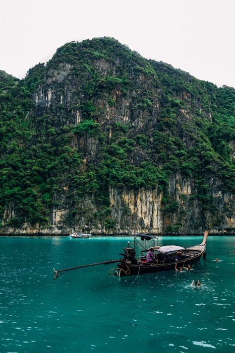 Pileh Lagoon Thailand #travel #travelphotography #views #sunset #california #photos #travellingthroughtheworld #travelling #traveller #travel #traveltips #travelphotography #travelblogger #traveldestinations #phuket #thailand Pileh Lagoon Thailand, Views Sunset, Sunset California, Thailand Island Hopping, Thailand Krabi, Chao Phraya River, Travel In Thailand, Koh Phi Phi, Koh Lipe