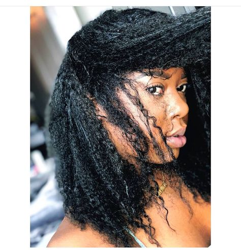 Relaxed Hair Sisters™️ on Instagram: “Thick & Gorgeous texture shot of texlaxed hair. Freshly washed with no products 💕 @_ecoop  #relaxedhairsisters • • • • #hairretention…” Californian Hair, Texlaxed Hair, Relaxed Hair Journey, Baylage Hair, Dark Curly Hair, Natural Hair Conditioner, Hair Care Remedies, Hair Care Oil, Hair Instagram