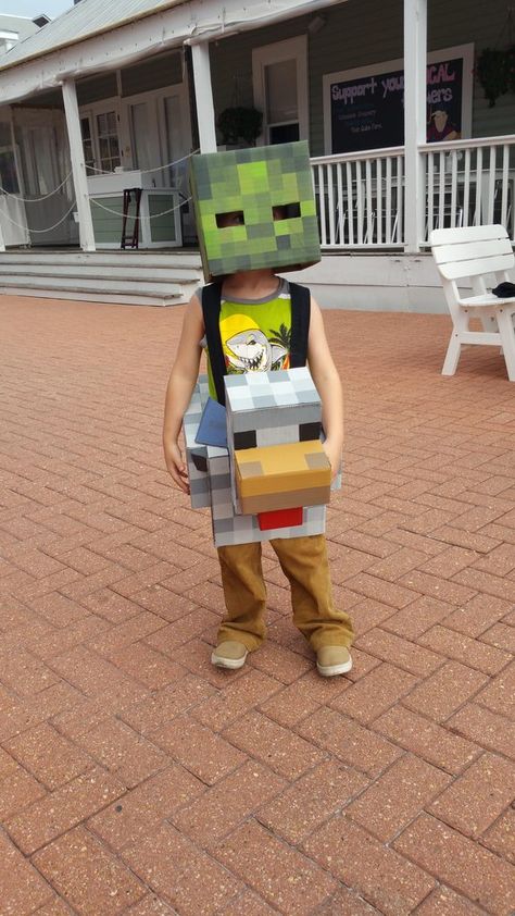 Minecraft Cosplay, Minecraft Halloween Costume, Zombie Cosplay, Minecraft Costumes, Chicken Costumes, Awesome Possum, Pirate Outfit, Halloween 20, Book Week