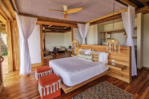 Lapa Rios Ecolodge - Luxury Hideaway | Costa Rica Experts Green Cabin, Bedroom View, Hotels In France, Best Boutique Hotels, Luxury Lodge, Bedroom Views, Four Poster, Mahjong Ways, Hotel Boutique