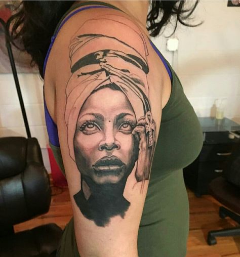 That Erykah Badu tho... niiice. Erykah Badu Tattoo Quotes, Erykah Badu Tattoo Ideas, Erykah Badu Tattoo, Erykah Badu Style, Dark Tattoos, Tattoos Inspo, Erykah Badu, Dark Tattoo, Minimalist Tattoo