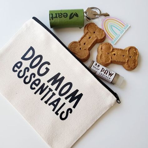 Pup Care Favorites: Must-Haves for a Contented Life Mom Pouch, Pola Jaket, Mom Essentials, Dog Accesories, Mom Bag, Dog Treat Pouch, Idee Cricut, Dog Business, Projets Cricut