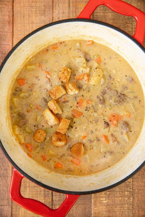 Cheeseburger Soup in Red Dutch Oven Cheeseburger Soup Recipe, Creamy Potato Soup Recipe, Pizza Soup, Cheese Burger Soup Recipes, Dinner Then Dessert, Easy Taco Soup, Hamburger Soup, Creamy Potato Soup, Cheeseburger Soup