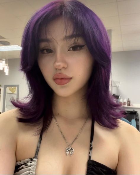 Purple Hair With Lavender Highlights, Short Violet Hair, Short Plum Hair, Dark Purple Short Hair, Medium Length Purple Hair, Cool Purple Hair, Plum Purple Hair, Purple Short Hair, Dark Violet Hair