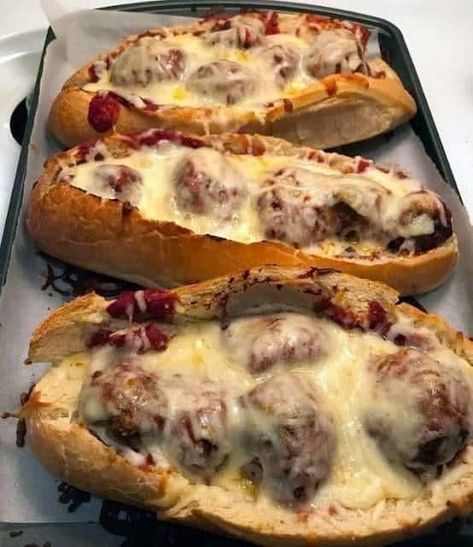 MEATBALL BOATS - Delish Grandma's Recipes Meatball Boats, Bread Boats, Hoagie Rolls, Meatball Subs, Homemade Meatballs, Provolone, Meatball Recipes, Marinara, Quick Meals