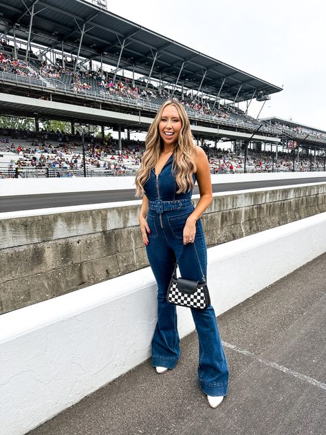 Indy 500, Indianapolis 500, country concert, country music, Nashville outfit, Nashville style Racetrack Outfit Women, Indy 500 Outfit Women, Racetrack Outfit, Indy 500 Outfit, Summer Shoot, Nashville Style, Nashville Outfits, Country Concert Outfit, Indy 500