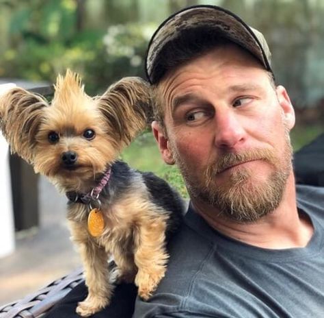 Dan Campbell, Idol Worship, Detroit Lions, Nfl Football, Better Life, Yorkie, Rappers, Dog Training, Random Stuff