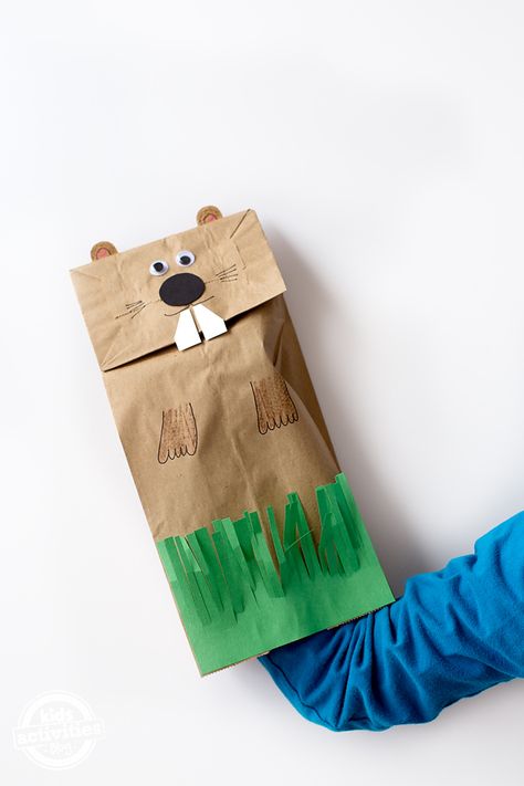 Groundhog Puppet, Ground Hog Day Crafts, Groundhog Activities, Preschool Groundhog, Valentines Dance, Groundhog Day Activities, Bag Puppet, How To Make A Paper Bag, February Crafts