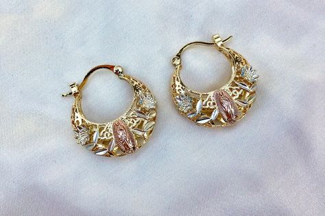 Flower earrings gold