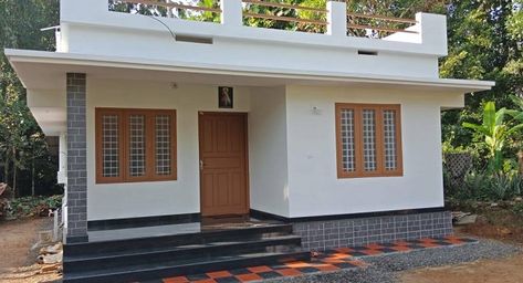 Bedroom Low Budget, Small House Roof Design, Small House Design Kerala, Low Budget House, Single Floor House Design, Small Modern House Plans, Small House Front Design, House Roof Design, House Balcony Design