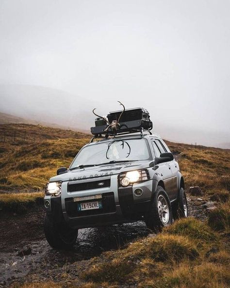 @freelandertravels has arrived in the UK #Freelander1 #Freelander #landroverphotoalbum #landroverevolved... Land Rover Defender Pickup, New Defender, Freelander 2, Land Rover Freelander, Suv Cars, Land Rovers, Honda Crv, Truck Camper, Ford Escape