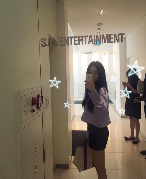 Hyomin @ SM Entertainment Sm Entertainment Aesthetic, Sm Entertainment Building, Entertainment Aesthetic, Idol Life, Watch Korean Drama, Sm Entertainment, T Ara, Kpop Entertainment, Life Goals