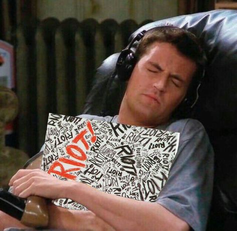 chandler meme album paramore Paramore Collage, Paramore Funny, Paramore Aesthetic, Haley Williams, Hayley Paramore, Paramore Hayley Williams, Band Memes, Hayley Williams, Emo Bands