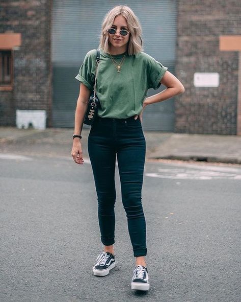 trendy outfits, summer outfits, perfect look. Spring Weekend Outfit, Spring Outfit Women, Corp Perfect, Casual Chique Stijl, Trendy Spring Outfits, Cute Spring Outfits, Outfit Jeans, Simple Trendy Outfits, Denim Branding