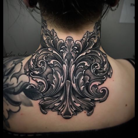 Finished this filigree neck tattoo on the lovely @yazmina.ferrer.tattoo 🖤💋 Thanks for the trust babe! Next to a gorgeous peony by my… Ornate Chest Tattoo, Filigree Back Tattoo, Filigree Neck Tattoo, Womens Neck Tattoos, Neck Tats, Tattoos 2023, Getting A Divorce, Dragon Tattoo Back Piece, Tattoo Chest