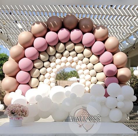 Rainbow Balloon Arch Backdrop, Boho Rainbow Baby Shower Ideas, Deco Ballon, Boho Birthday Party, Anniversaire Diy, Rainbow Boho, Balloon Arrangements, Birthday Party Theme Decorations, Birthday Balloon Decorations