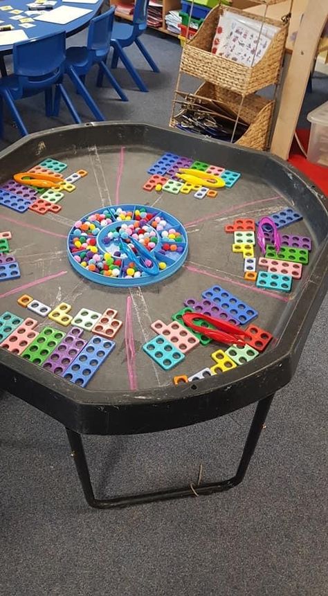 Sand Tray Ideas Eyfs, Numicon Activities, Christmas Eyfs, Tuff Tray Ideas Toddlers, Toddler Fine Motor Activities, Maths Eyfs, Early Years Maths, Math Tables, Mathematics Activities