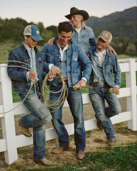 Americana Fashion Men, Denim Outfit Men, Bandana Men, Western Outfits Men, Preppy Men, American Casual, Cowboy Outfits, Mens Casual Dress Outfits, Boys Denim