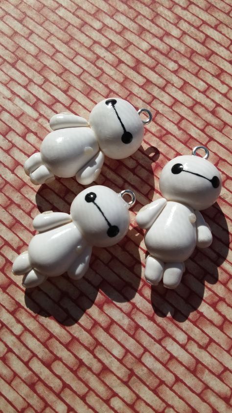 Baymax Clay Diy, How To Make Baymax Doll, Baymax Earrings, Baymax Plushie, Baymax Stuffed Animal, Polymer Clay Gifts, Clay Keychain, Diy Air Dry Clay, Tanah Liat