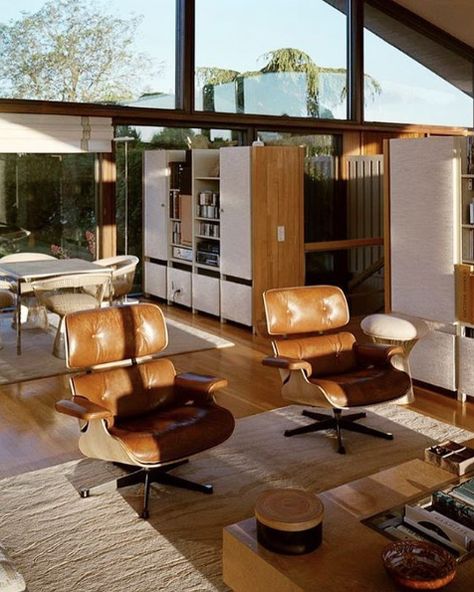 Photo Retro Interior Design, Mid Century Modern Interiors, Marcel Breuer, Retro Interior, Boho Interior, Mid Century Modern House, A Living Room, Mid Century House, Cheap Home Decor