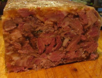 Headcheese.  No, it’s not dairy.  But it is delicious. Haven’t we all heard it?  Nose to tail?  Old school?  Charcuterie?  Well, this is the nose and then some.  This is an tale of a pi… Souse Meat Recipe, Souse Meat, Hog's Head Cheese, Souse Recipe, Deli Meat Recipes, Offal Recipes, Head Cheese, Medieval Recipes, Pork Hock