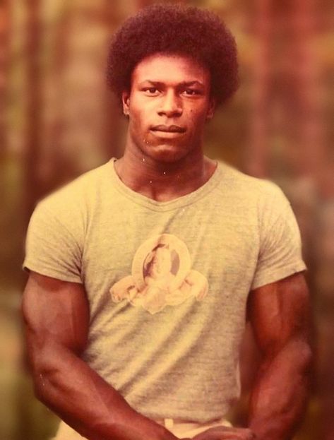 Olympia Bodybuilding, High School Yearbook Photos, Lee Haney, Yearbook Photos, Natural Bodybuilding, Good Genes, Mr Olympia, Fitness Blogger, Bodybuilding Motivation