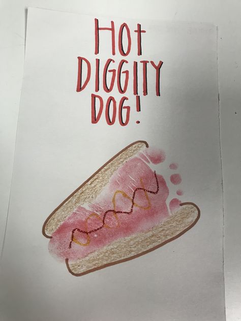 Hot Dog craft for Picnic week at a preschool, by my CoWorker @nannyalyse ! #hotdog #mickeymouse #picnicweek #picnic #preschool #footprint #craft #toddler #baby #fun Hot Dog Craft, Baby Footprint Crafts, Infant Crafts, Craft Toddler, Infant Art, Baby Footprint Art, Dog Craft, Infant Room, Footprint Craft