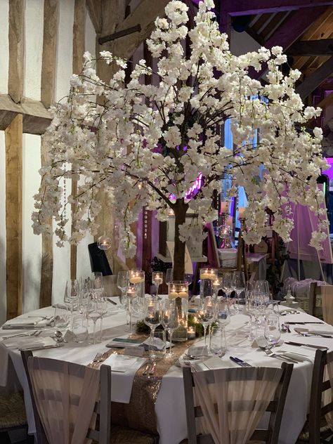 Tree Centrepiece Wedding, Valentines Banquet, Cherry Blossom Centerpiece, Picture Centerpieces, Blossom Tree Wedding, Tree Wedding Centerpieces, Wedding Welcome Table, Christmas Florals, Tree Centerpieces