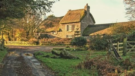 Cabin In The Countryside, Cottage Woods Aesthetic, Cottage In England, Rural House Aesthetic, Cottage Asethic, Scotland Cottage Aesthetic, Cottage In Woods Aesthetic, Dartmoor Aesthetic, Old Cottage Aesthetic