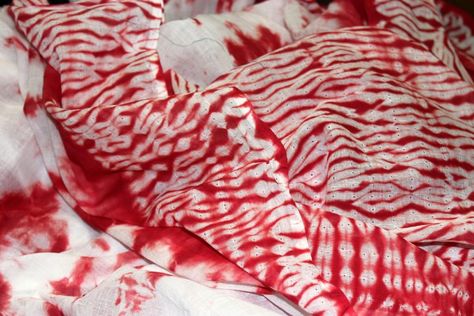 Shibori : Red & White Red Shibori, Arashi Shibori, Japanese Words, Red And Yellow, Shibori, Batik, Red White, Red And White, Yellow