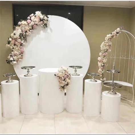 Round Backdrop With Flowers, Stage Wedding, Wedding Arches Outdoors, Cake Stand Set, Cake Rack, Wedding Display, Acrylic Display Stands, Stage Backdrop, Metal Arch