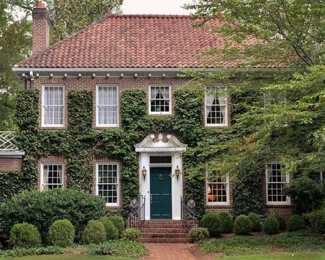 English Brick House, Room Claims, House Manifestation, Colonial Homes, Rich Living, Neoclassical Architecture, Ivy House, Willow Creek, Countryside House