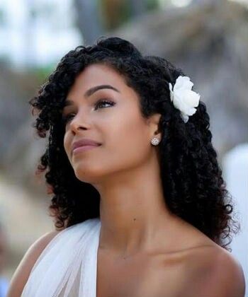 Wedding Hair Mixed Women, Wedding Undercut Hairstyles, Biracial Wedding Makeup, Mixed Race Wedding Hair, Coily Hair Hairstyles Wedding, Big Curly Wedding Hair Black Women, Short Curly Hair Wedding, Coily Bridal Hair, Afro Wedding