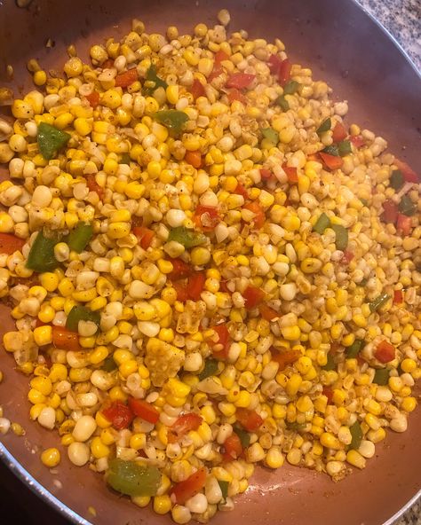 Southwest Chipotle Skillet Corn - Southwest Corn Recipe, Southwest Corn, Corn Recipes Side Dishes, Skillet Corn, Glam Kitchen, Seasoned Veggies, Baked Corn, Summer Foods, Corn Recipe