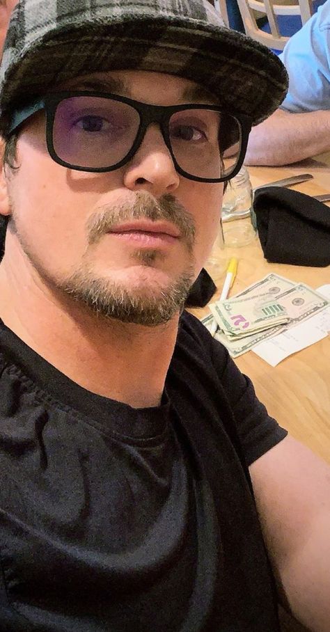 Zack Bagans, Zak Bagans Tattoo, Zach Stone Is Gonna Be Famous, Zak Bagans Girlfriend, Kaley Cuoco Hair, Ghost Adventures Funny, Zach Galifianakis Meme, Taylor Kinney Chicago Fire, Ghost Adventures Zak Bagans