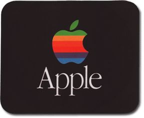 Vintage Apple logo mouse pad Old Apple Logo, Susan Kare, Apple Rainbow, Americana Aesthetic, Mobile Payment, Think Different, Identity Development, Rainbow Logo, 80s Aesthetic