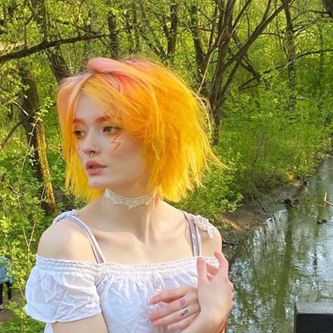 Yellow And Peach Hair, Orange Rainbow Hair, Peach Hair Dye, Pink Peach Hair, Yellow Hair Dye, Short Hairstyles Pixie, Fashion Color Hair, Fixing Short Hair, Pink And Orange Hair