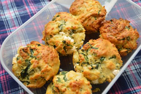 Savoury Muffins with a Cream Cheese Centre Savoury Cream Cheese Recipes, Cream Cheese Savory Recipes, Savory Bakes, Recipes Using Cream Cheese, Basic Scones, Cheddar Muffins, Savory Muffins Recipes, Cream Cheese Spinach, Savoury Muffins