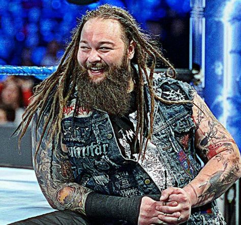 Windham Rotunda, Wwe Bray Wyatt, Happy List, Wrestling Pictures, The Wyatt Family, Adam Copeland, Polo Gti, Wwe Pictures, Bray Wyatt