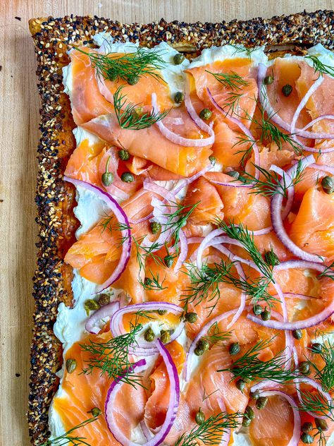 Easter Brunch Menu Ideas Smoked Salmon, Salmon Brunch Recipes, Brunch Salmon Ideas, Smoked Salmon Tart, Savoury Tart Recipes, Rainbow Food Ideas, Savory Brunch Ideas, Easter Brunch, Smoked Salmon