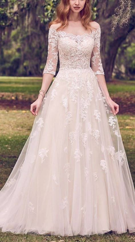 Rustic Dresses, Western Wedding Dresses, Sleeve Ideas, Amazing Wedding Dress, Wedding Robe, Applique Wedding Dress, A Wedding Dress, Half Sleeve Dresses, Lace Bridal