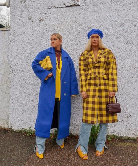 Yellow Blue Outfit, Blue And Yellow Outfit, Colorful Winter Outfits, Style Tricks, Woman Streetwear, 2021 Fashion Trends, Color Combos Outfit, Future Outfit, Fashion Aesthetics