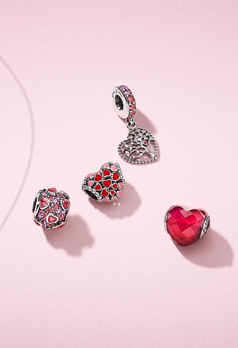 Pandora Jewlery, Pandora Heart Charm, Pandora Bracelet Designs, Pandora Jewelry Charms, Valentines Day Messages, Pandora Heart, Charms For Bracelets, Sterling Silver Charms, Pandora Bracelet Charms