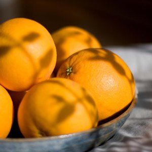 Oranges with a recipe for Orange Marmalade & Candied Orange Peel - Life Currents Leftover Oranges, Orange Benefits, Candied Lemon Peel, Potato Stacks, Citrus Recipes, Candied Orange, Cooking Green Beans, Candied Orange Peel, Roasted Green Beans