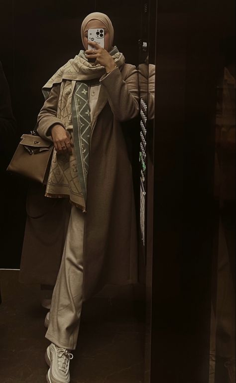 Hijabi, fashion, hermes, rich mom, elevator, selfie, outfit, winter coat, louis vuitton, iphone, art, veiled, veil, hijabi outfit, hijabi fashion, hijab, old money, aesthetic, outfit of the day, hijabi style, modern hijab style, winter fashion Classy Buissnes Outfits Woman, Old Money Style Modest, Modest Old Money Outfits Hijab, Old Money Aesthetic Hijabi Outfit, Hijabi Old Money Aesthetic, Old Money Style Women Hijab, Old Money Aesthetic Outfit Hijab, Old Money Hijabi Aesthetic, Old Money Muslim Outfit