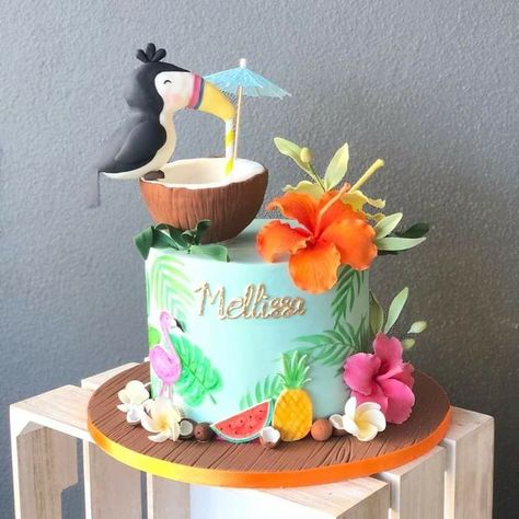 Luau Cake For Men, Tropical First Birthday Cake, Tropical Cake Ideas Hawaiian Theme, Tiki Theme Cake, Hawaiian First Birthday Cake, Aloha Theme Cake, Hawaii Themed Cakes Hawaiian Birthday, Hawaii Birthday Cake Ideas, Hawaiian Decorated Cake