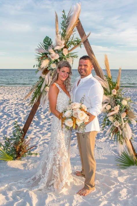 Beach Wedding Ceremony Arch, Romantic Sunset Beach, Vow Renewal Dress, Wedding Vow Renewal Ceremony, Beach Wedding Groom, Beach Wedding Arch, Miami Beach Wedding, Romantic Marriage, Sunset Beach Weddings