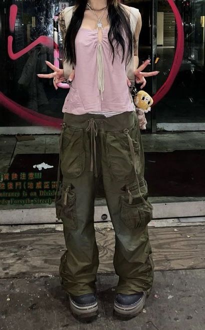 Silent Hill Aesthetic Clothes, If 6 Was 9 Clothing, Harajuku Summer Outfits, Otherworldly Aesthetic Fashion, Acubi Fashion Y2k Grunge, Yotsuba Core Outfits, 200s Japanese Fashion, Vietnamese Fashion Street, Grunge Harajuku Fashion